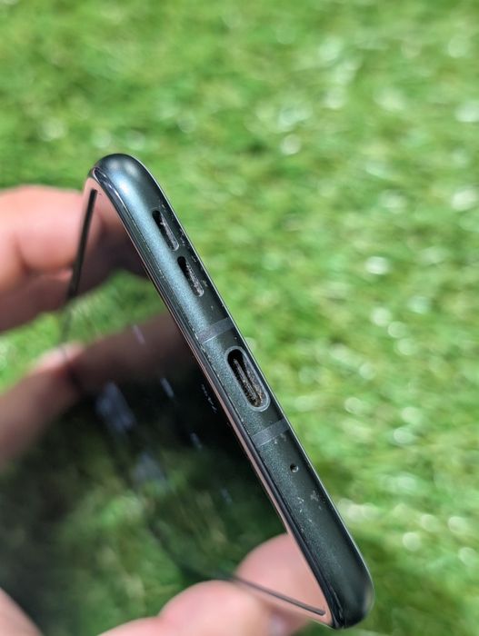 Motorola RAZR 2023 (RAZR 40) 8\128 ГБ Xt2323-2 (21035)