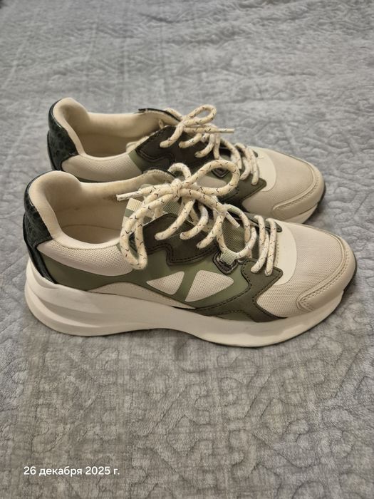 Женские кроссовки Straudivarius 37размер