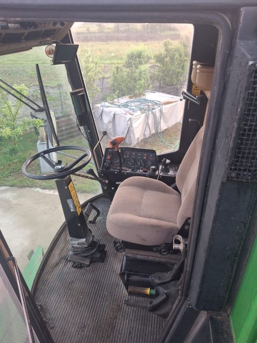 Комбайн John Deere