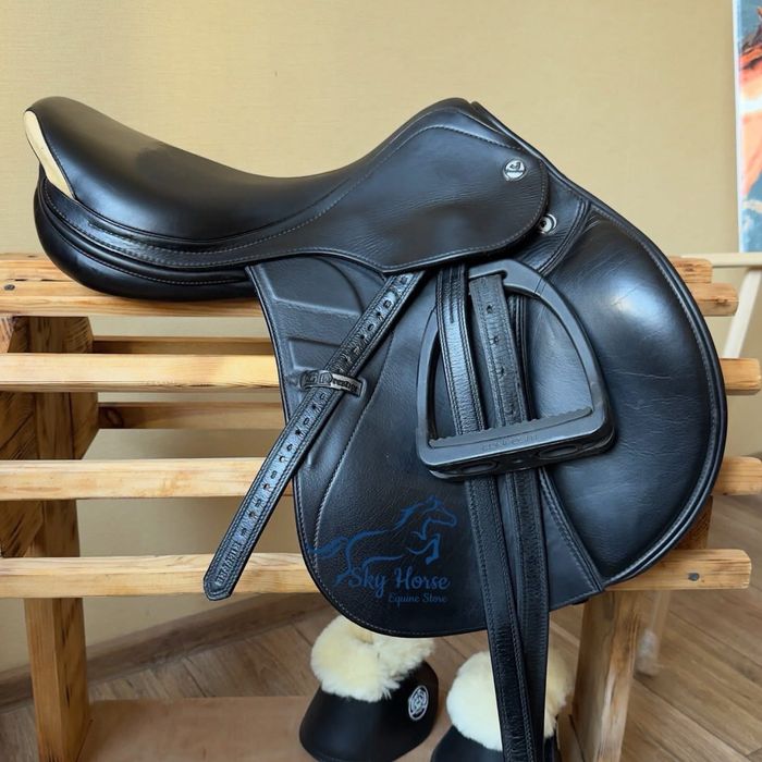 Конь кінь кобила сідло лошадь кобила