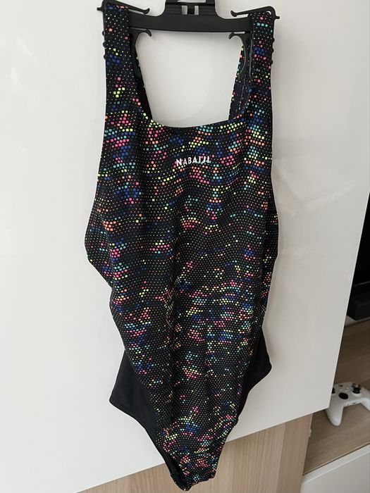 Strói kąpielowy dziewczęcy