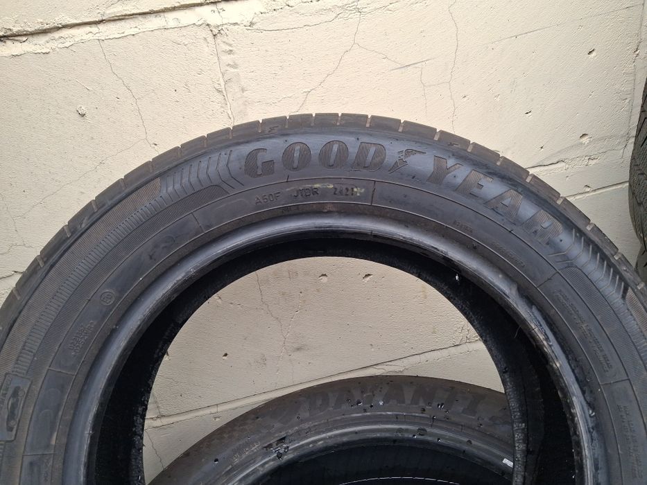 распаровка шины б/у 205/55 r16 Goodyear UltraGrip Performance