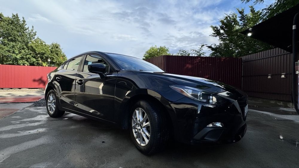 Mazda 3 2015.