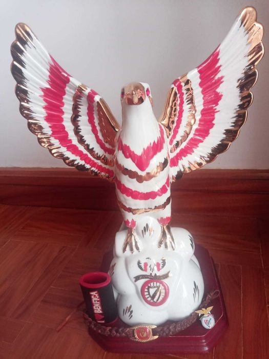 Escultura Águia SLB + Acessórios