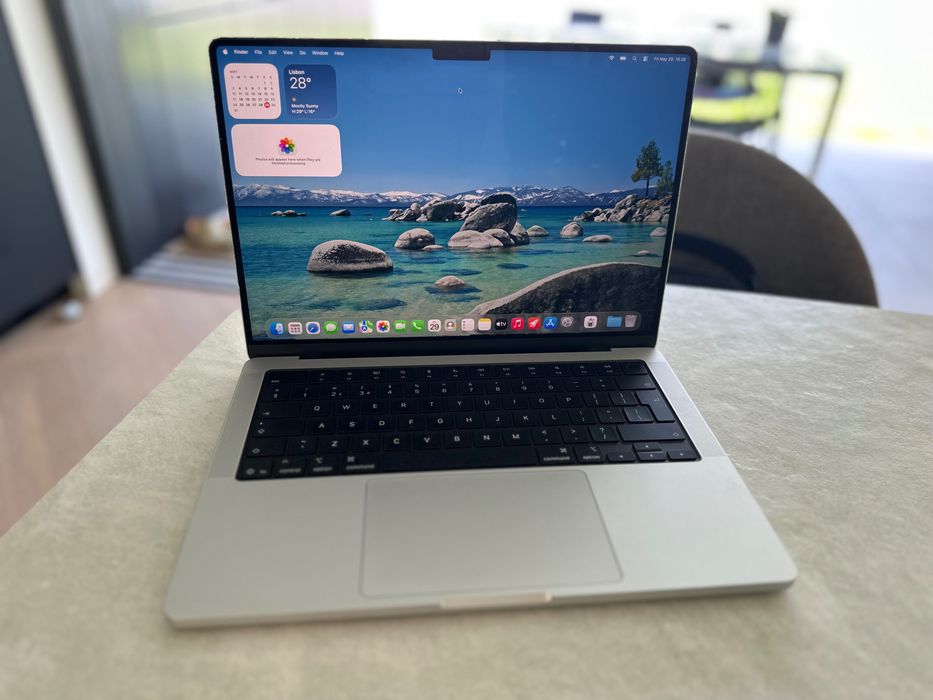 Apple MacBook Pro - M5 - 24GB - 1TB515343752102553603