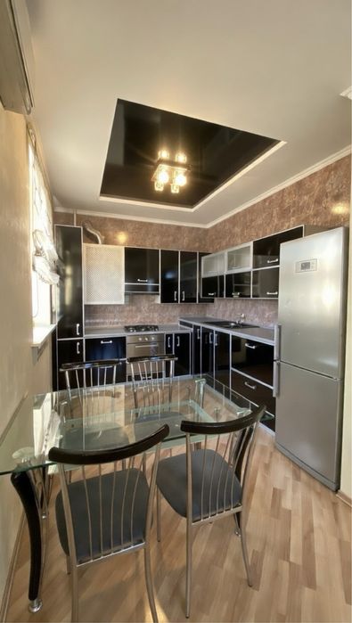 Оренда Елітної 2-кімнатної квартири в Центрі міста!