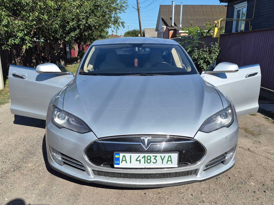 Tesla  Model  S 85