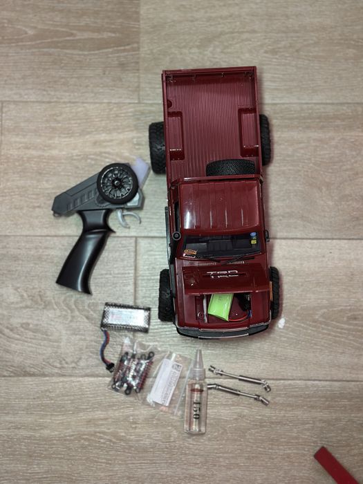 MN82 toyota land cruiser