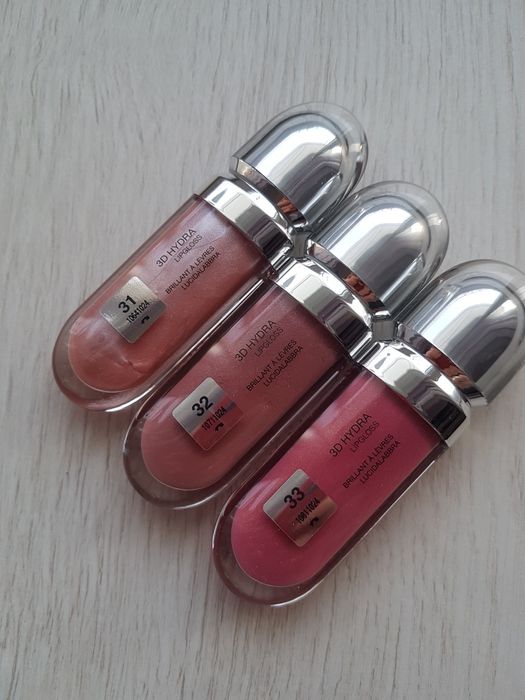 Блиск  Kiko 3 d hydra lipgloss 01 02 03 09 16 17 18 20 21 31 32