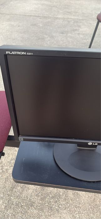 Monitor Lg Flatron E2211