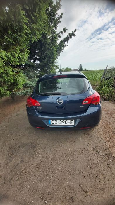Samochód Opel Astra