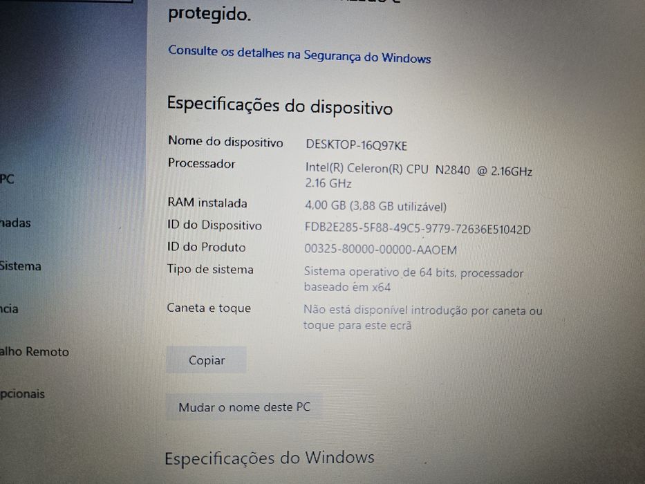 Computador ASUS a funcionar na perfeição