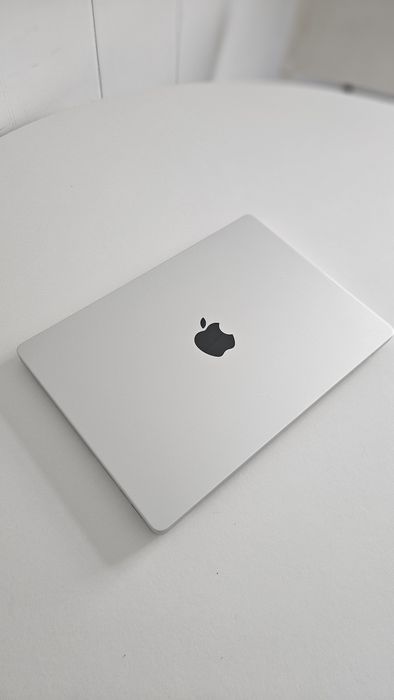MacBook Pro 14" 2022 16Gb RAM + final cut