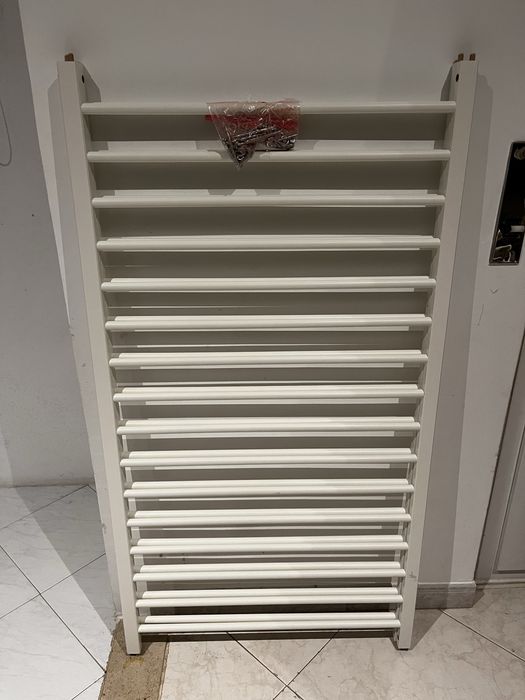Berco IKEA com colchao e 2 jogos de roupa de cama
