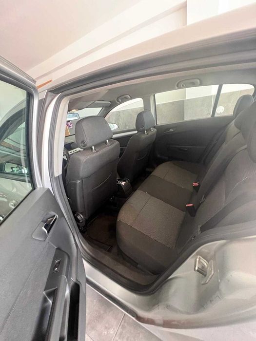Opel Astra — fotografia 6