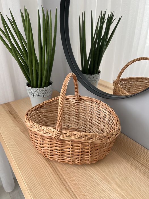 Плетений кошик із лози. Пасхальна корзина. Кошик Великодній