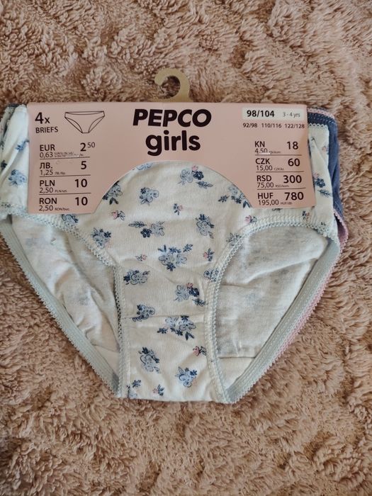 Дитячі трусики. Трусики для дівчинки