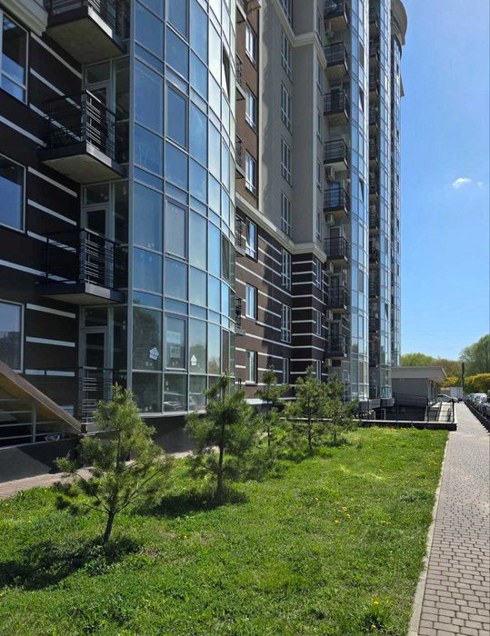 2к квартира в ЖК Над Бугом, Виставка, мінімальне переоформлення, ТОРГ