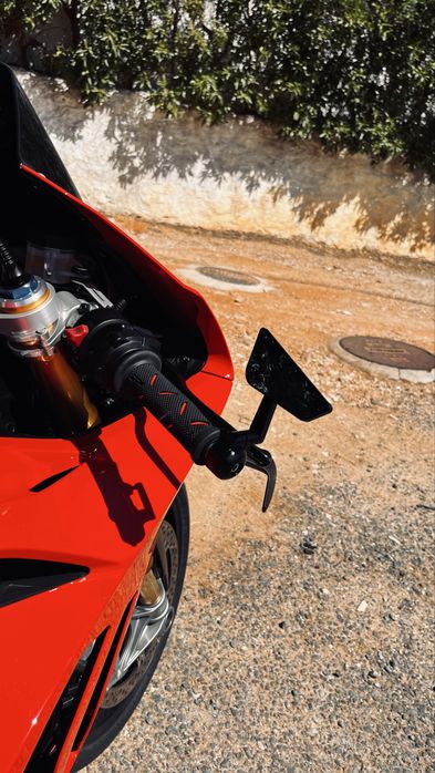 ducati panigale v4s