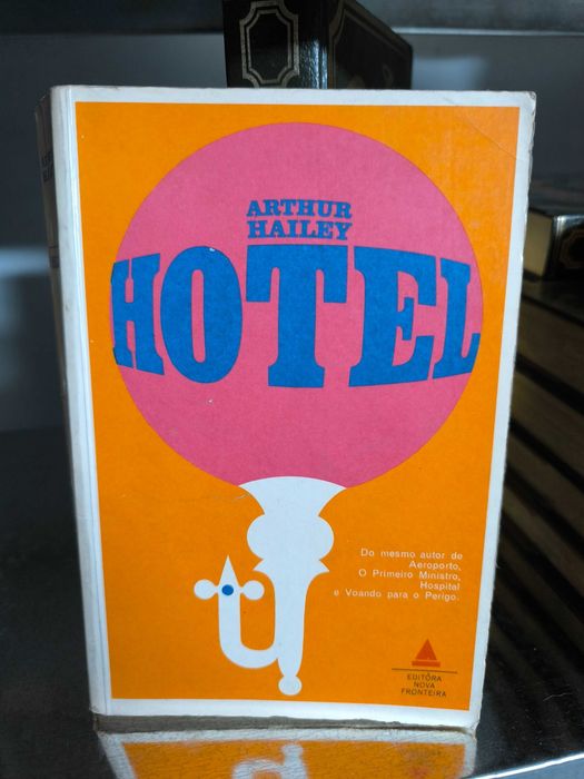 Livro “Hotel” — Arthur Hailey