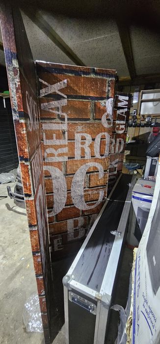 Parawan  scianka case  Dj Zespol sala weselna Restauracja