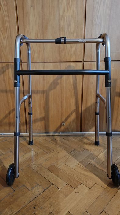 Wózek inwalidzki + balkonik i inne akcesoria