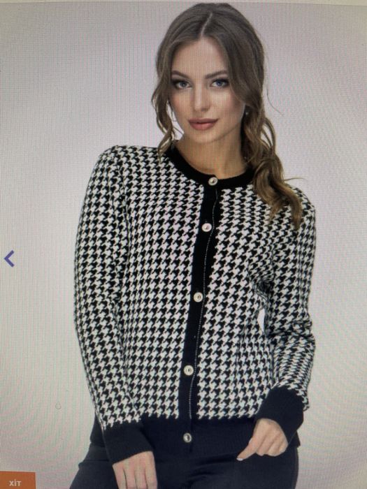 Кофта на гудзиках з принтом гусяча лапка