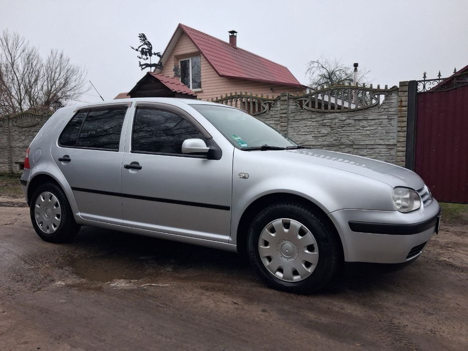 Продам Volkswagen Golf 4 1.4 16 V