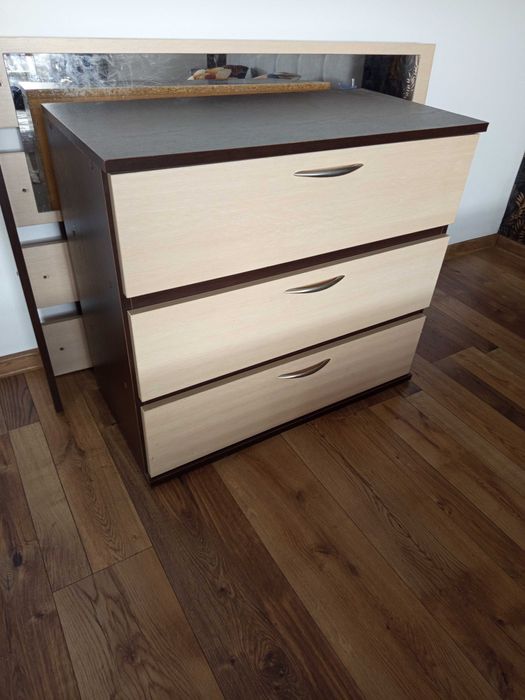 Szafka na buty masywna z wieszakiem