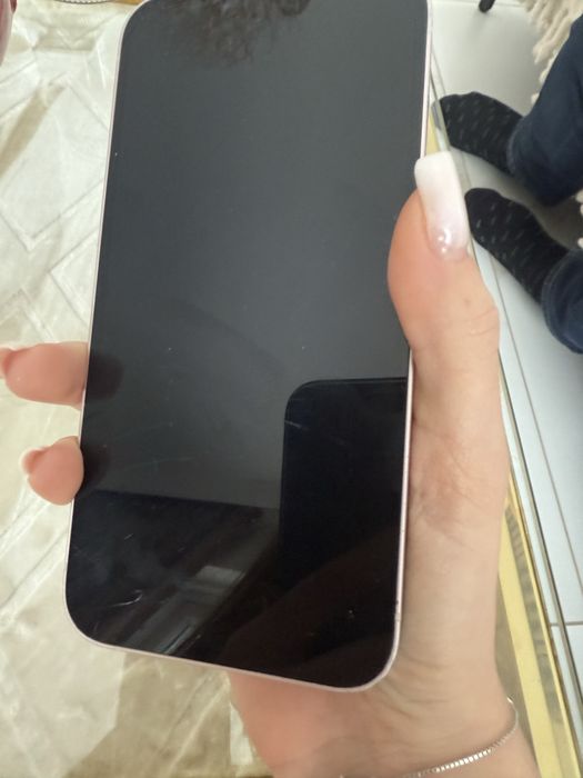 Sprzedam iphone 13 rozowy