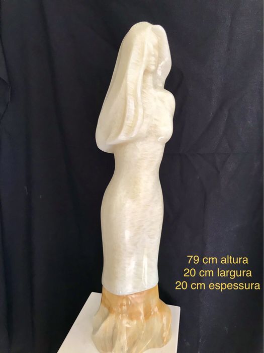 Escultura em pedra onix