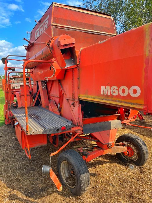 Комбайн зернозбиральний Deutz-Fahr M-600