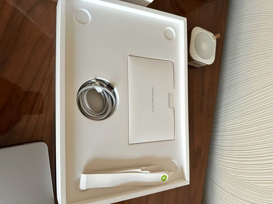 MacBook Air 13″ M3 – Como Novo (Fatura 2024) – 8 GB RAM / 256 GB SSD