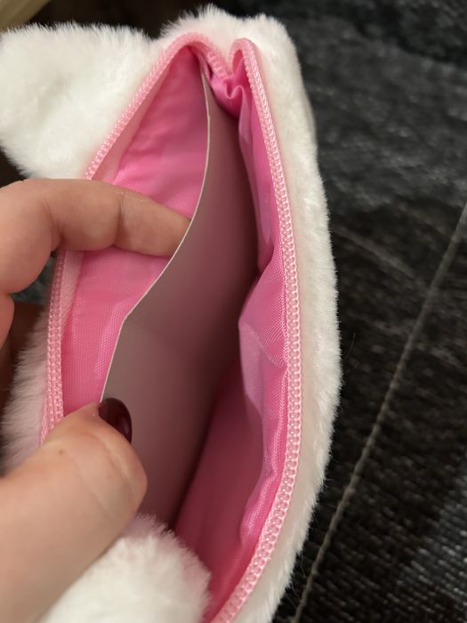 Pluszowy piórnik kotek