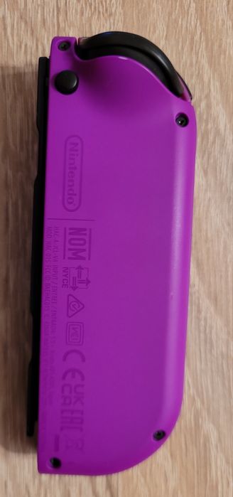 Jeden fioletowy dzojkon