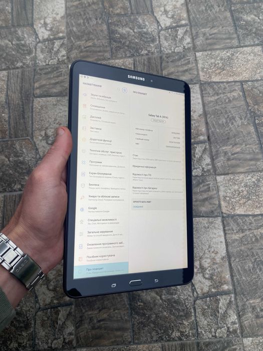 Планшет Samsung Galaxy Tab A SM-T585 10.1" LTE 2/32 GB + 64 GB гарний