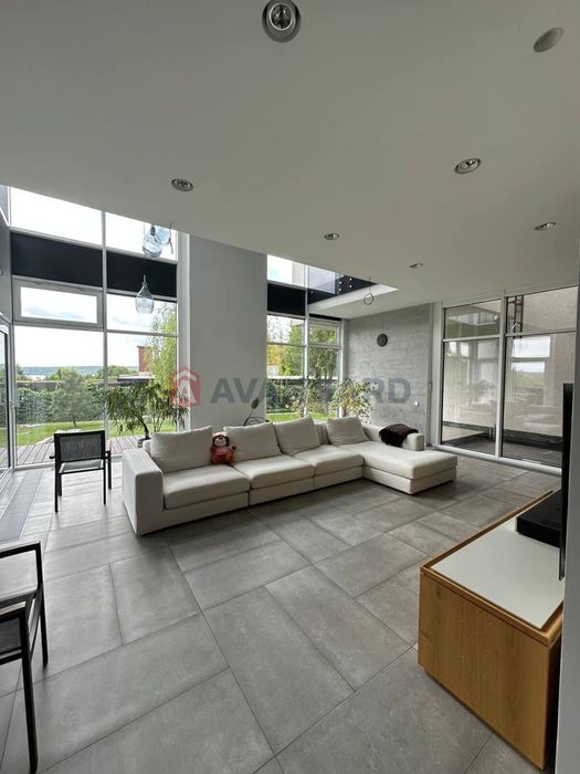 Сучасний маєток у Волоському- простір, комфорт і повна автономія!