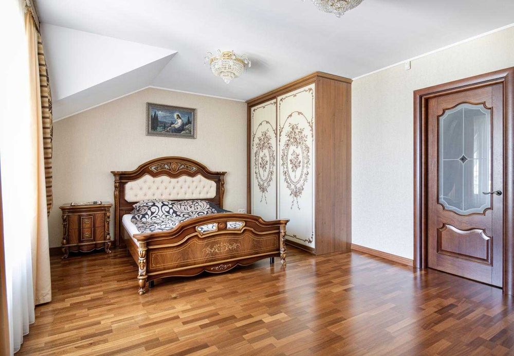 Продаж будинку з ремонтом біля Шевченківського гаю / центр /Львів