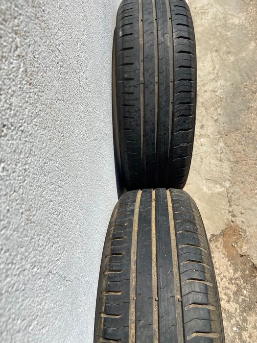 Par de Pneus Continental 185/65 R15 - seminovos