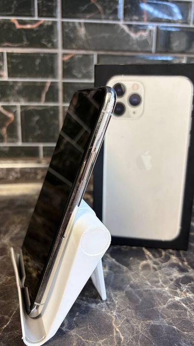 Продам Iphone 11 Pro Айфон