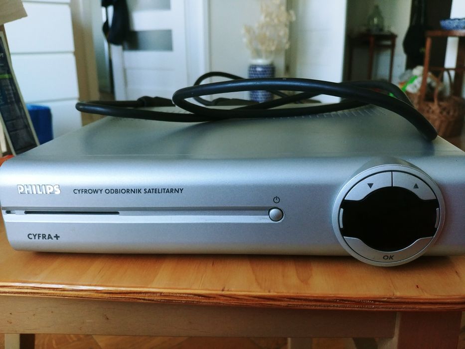 Cyfrowy odbiornik satelitarny Cyfra plus firma Philips