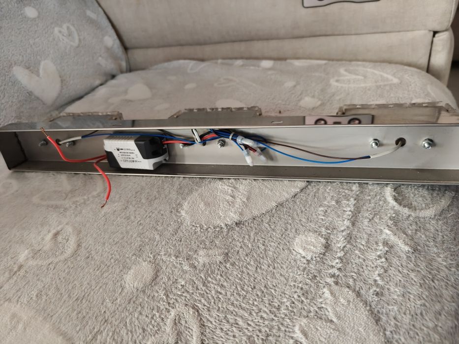 Sprzedam 2 kinkiety łazienkowe led  kryształy