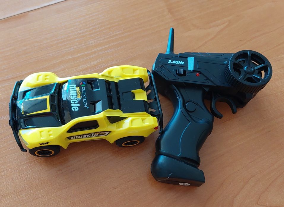 Samochód zdalnie sterowany