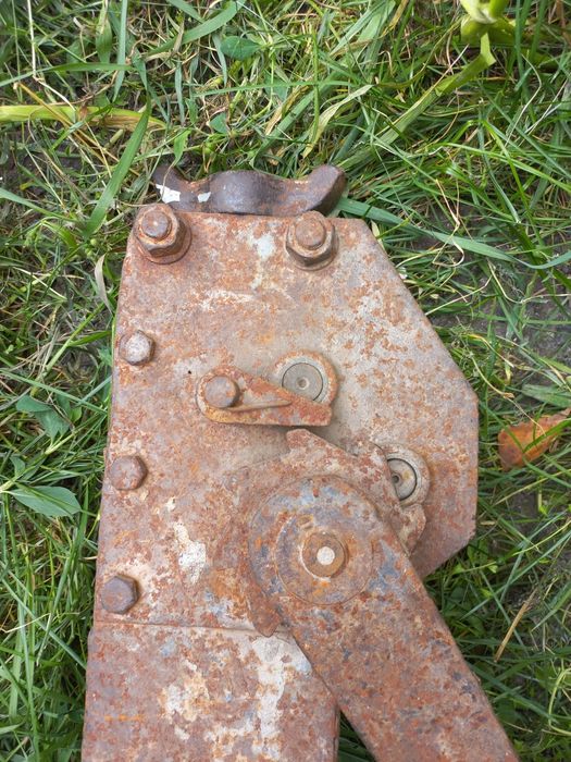 Домкрат реечный .