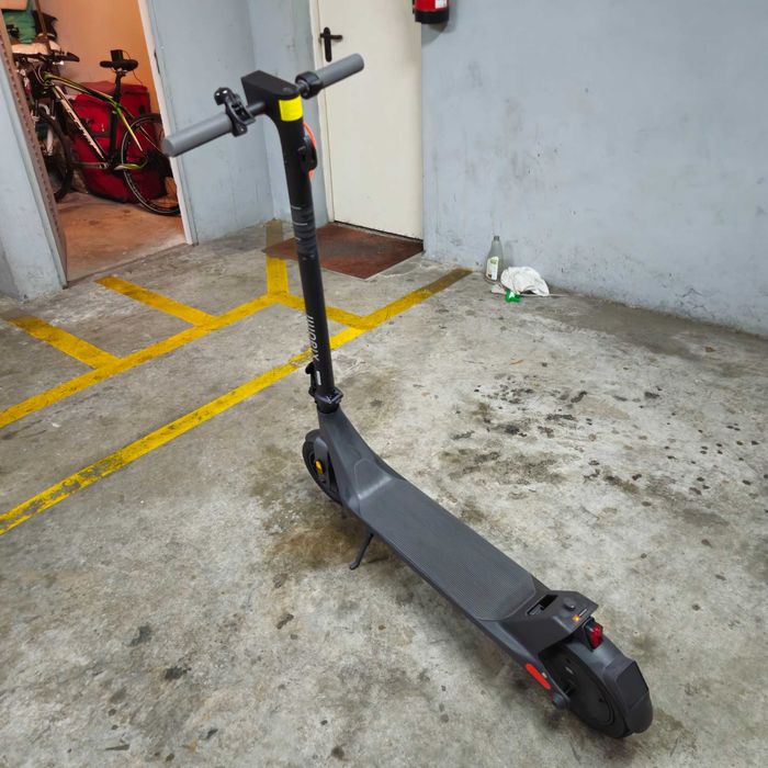 Trotinete Xiaomi Electric Scooter 4 Lite 2ª Geração – Como Nova!