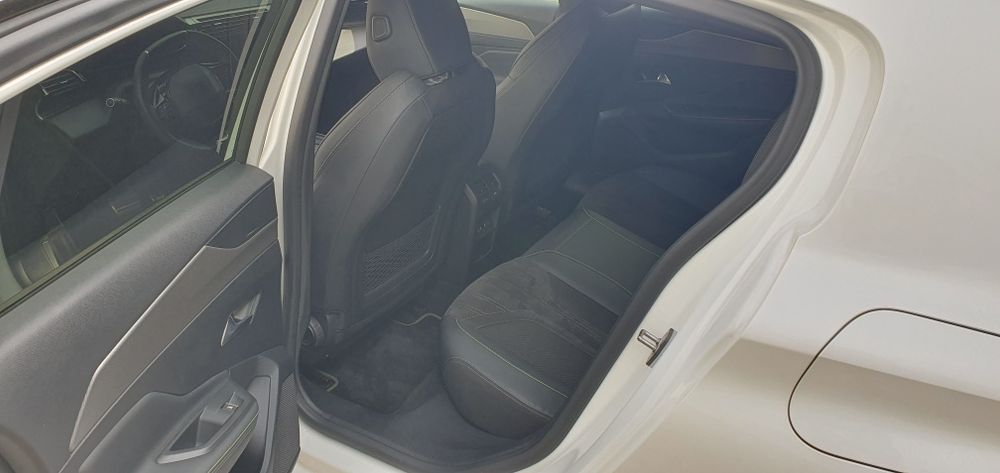 Peugeot 308 GT 1.6 225cv PHEV c/ garantia
