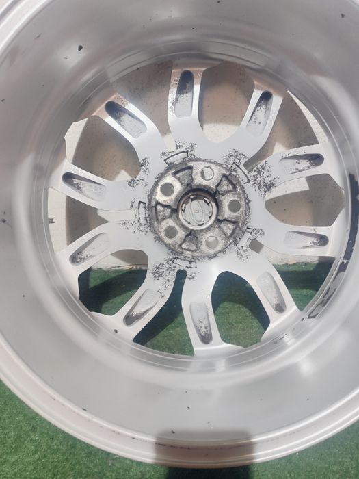 Felgi aluminiowe OE Land-Rover 20" 8J Et45 5x108
