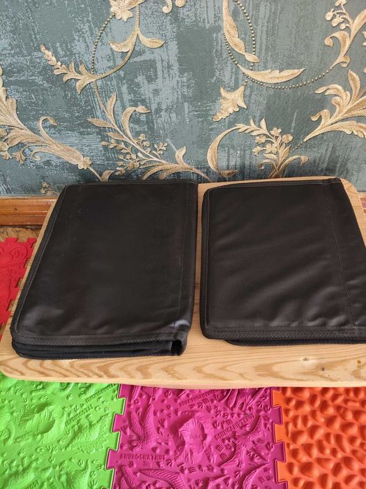 Папки  шкіряні для документів.