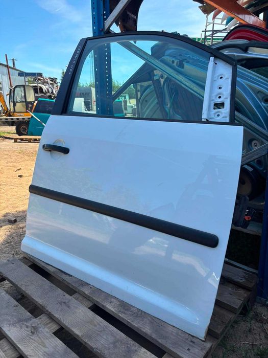 volkswagen vw caddy III 3 LIFT FL drzwi prawe prawy przód przednie kpl kompletne białe