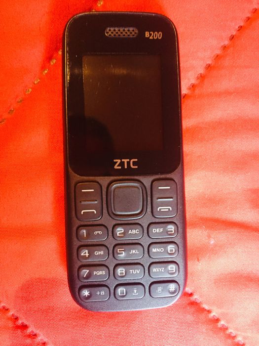 Telemóvel ZTC usado